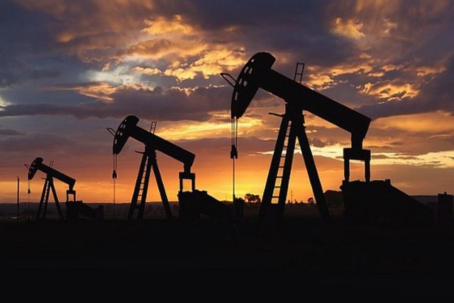 Nafta jeftinija, IEA očekuje slab oporavak cijena