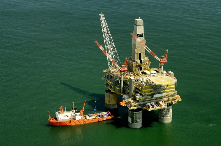 Izvjesno je da u crnogorskom podmorju ima nafte, o isplativosti krajem godine