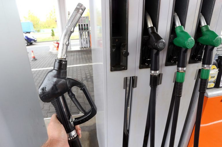 Iduće sedmice veliki rast cijena goriva i struje u Sloveniji