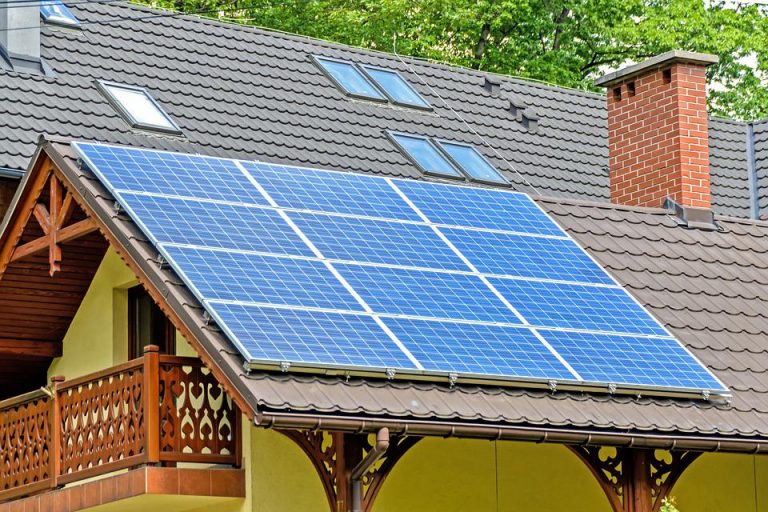 Evo koji su uslovi za dobijanje subvencije za solarne panele na kući